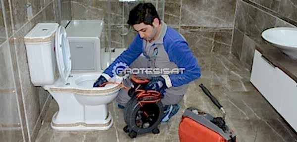 Cihazla Tuvalet Tıkanıklığı Açma